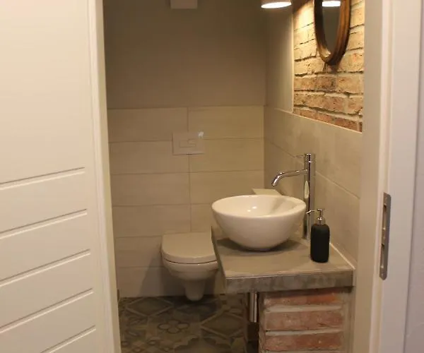 Ackerbuergerhof No. 9 *